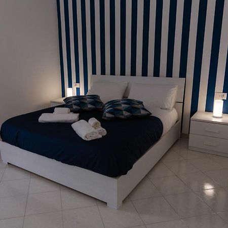 Rosy'S Apartament กาสเตลลัมมาเร ดิ สตาเบีย ภายนอก รูปภาพ